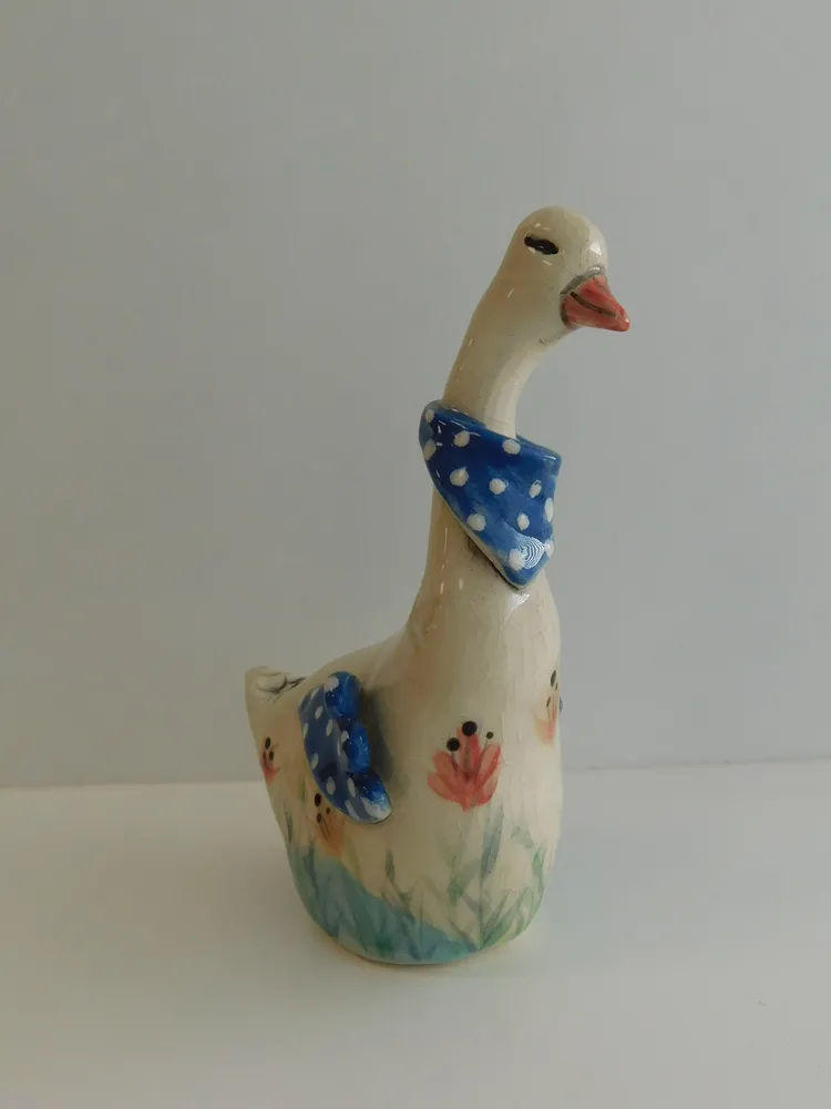 Hand - made - Keramická Veľkonočná husička – Jarná gazdiná