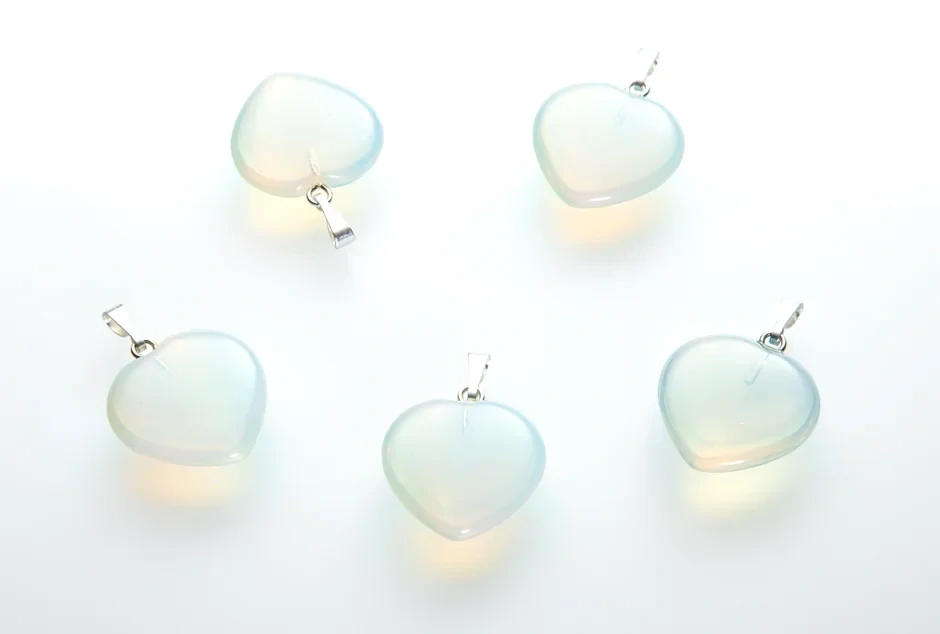 Prívesok - Opalit srdiečko 20mm