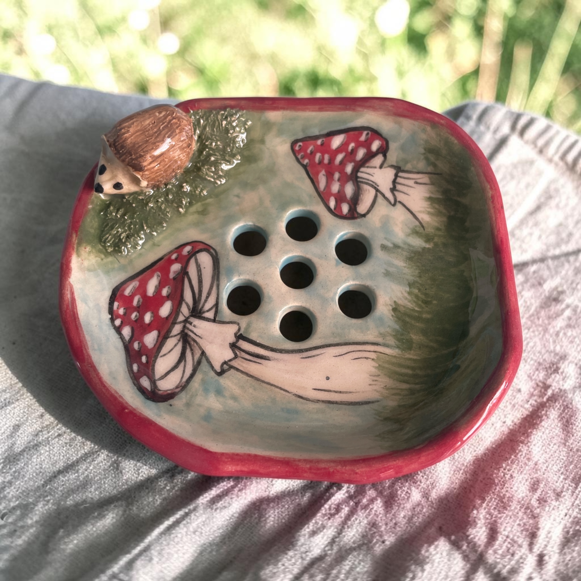 Hand - made - Mydelnička Ježko v hubovom lese