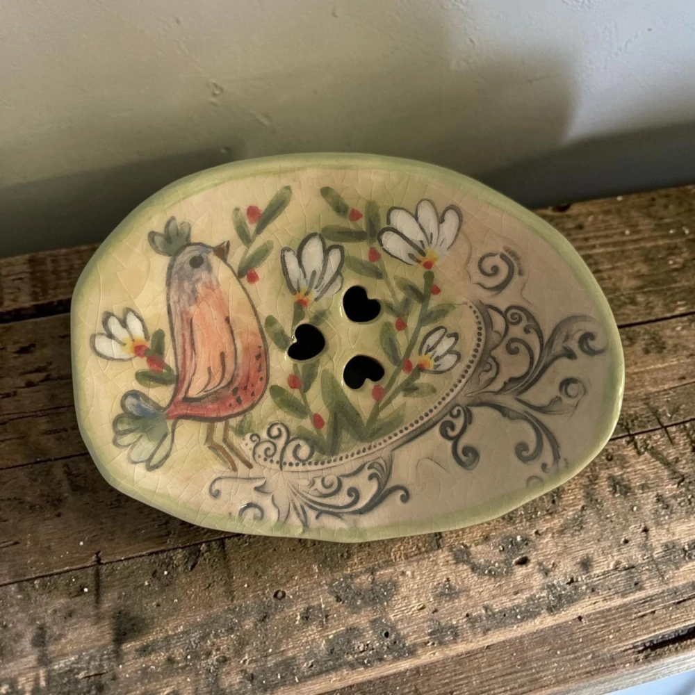 Hand - made - Mydelnička Vtáčik v rozkvitnutej záhrade