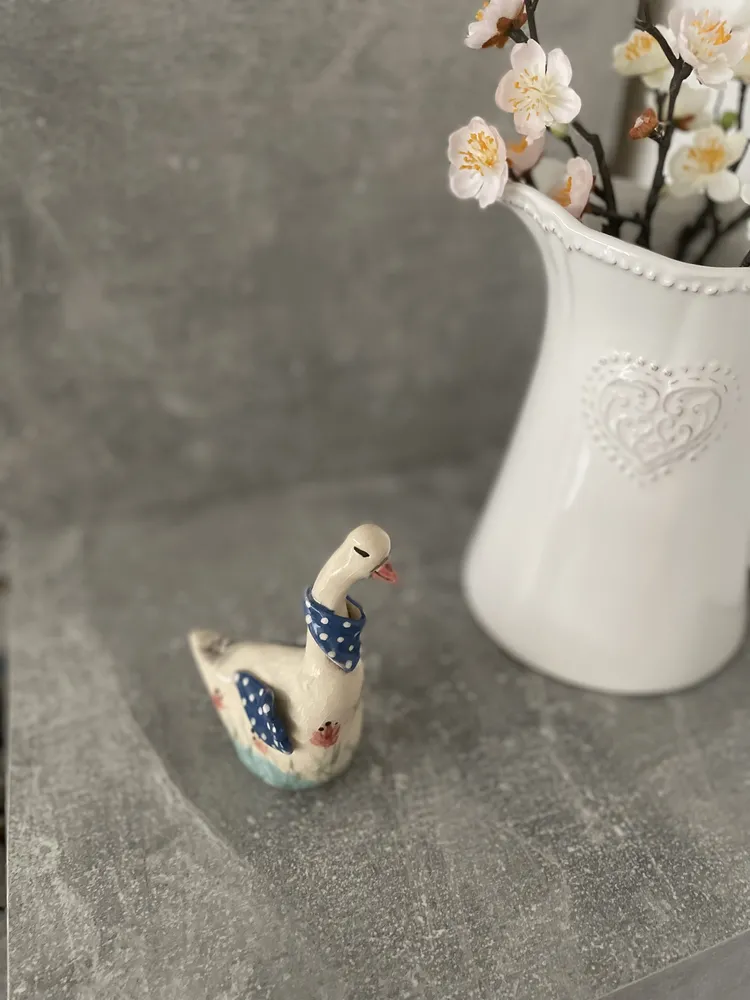 Hand - made - Keramická Veľkonočná husička – Jarná gazdiná