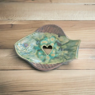 Hand - made - Mydelnička Rybka so srdcom mora