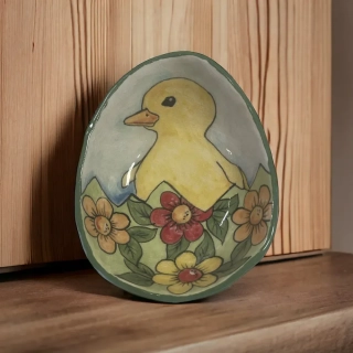 Hand - made - Keramická Veľkonočná miska – Húsatko v kvietkoch
