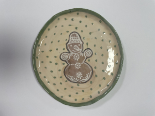 Hand - made - Keramická tácka „Medovníkový snehuliačik“