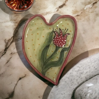 Hand - made - Keramická tácka Srdce s tulipánom