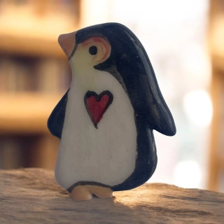 Hand - made - Brošňa Tučniak s láskavým srdcom