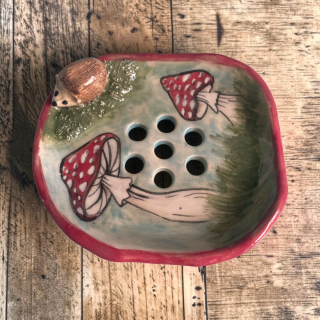 Hand - made - Mydelnička Ježko v hubovom lese