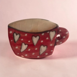 Hand - made - Keramická brošňa Šálka plná lásky 